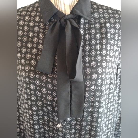 Poppy Lux tie-neck Victorian Goth blouse - 12 - Picture 4 of 4